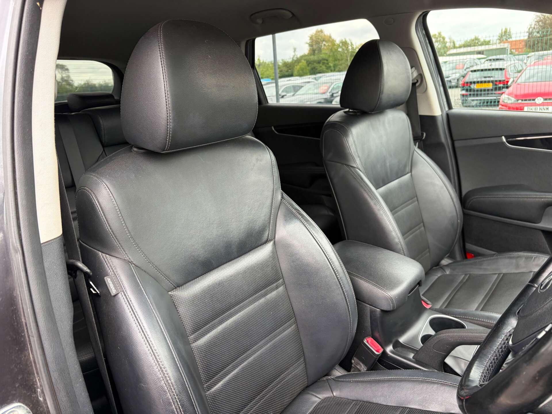 Kia Sorento view 32