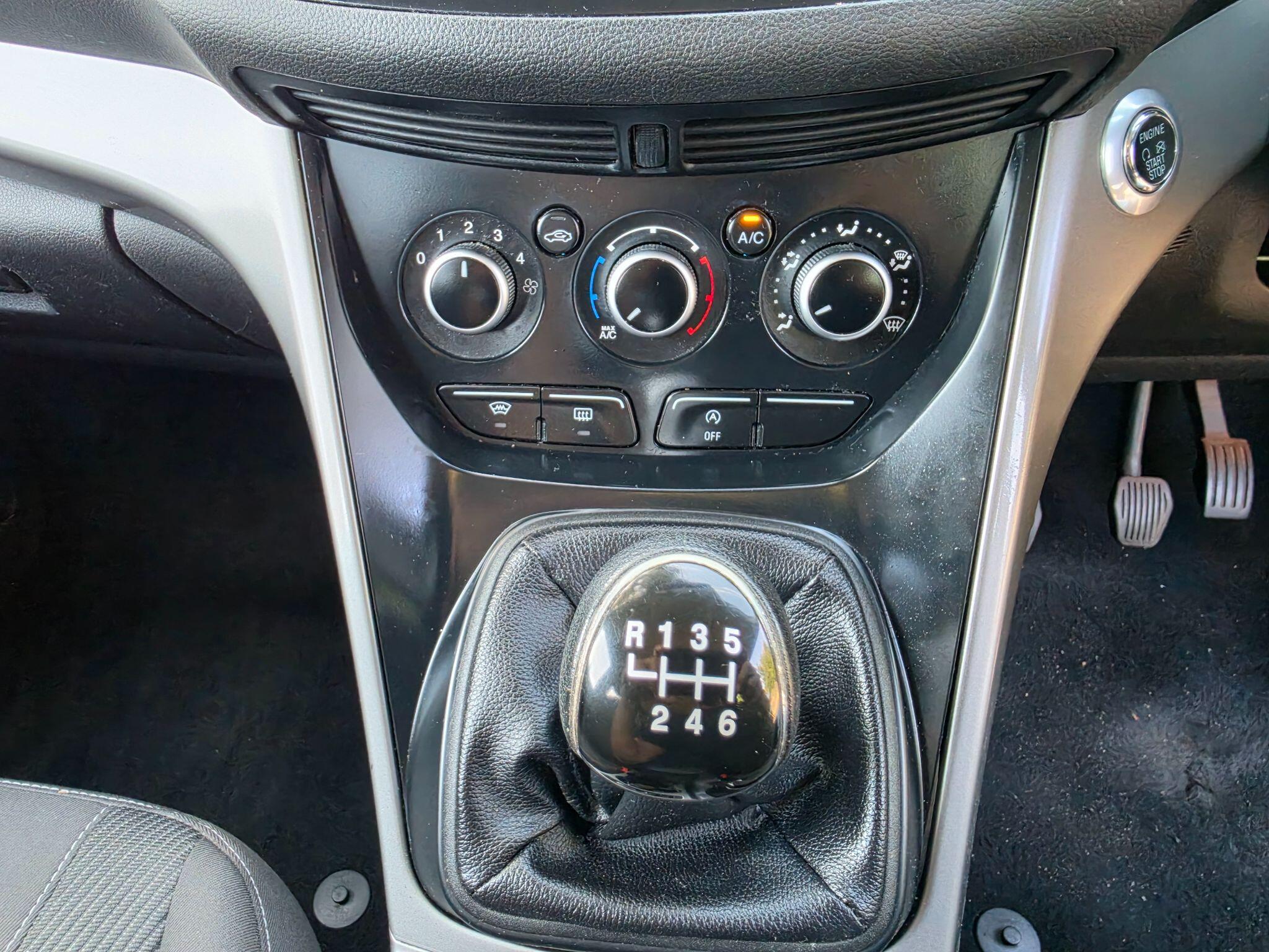 Ford Kuga view 28