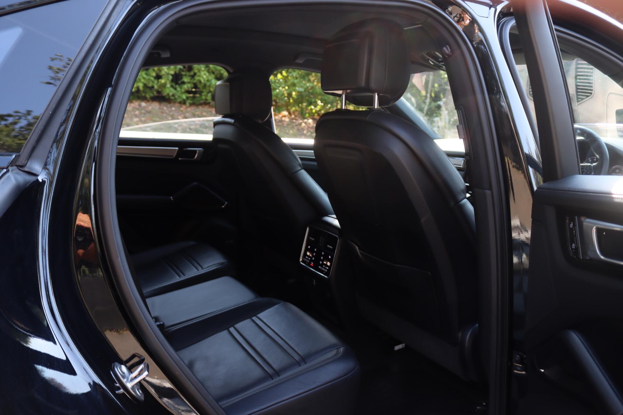 Porsche Cayenne view 8