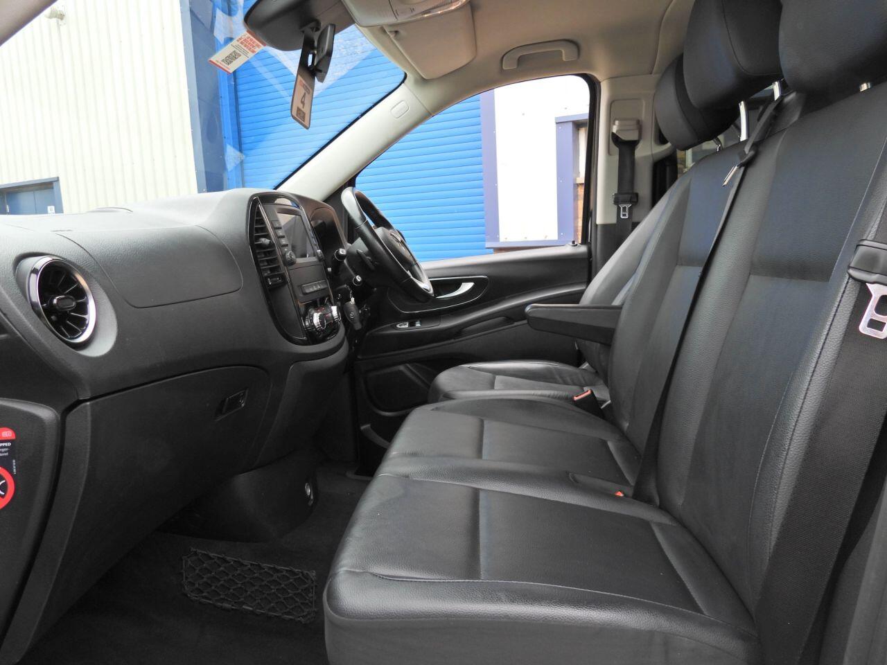 Mercedes-Benz Vito view 13