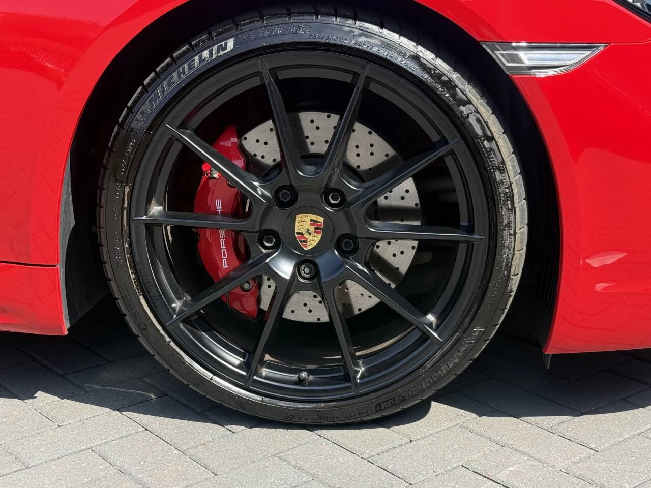 Porsche Cayman view 14