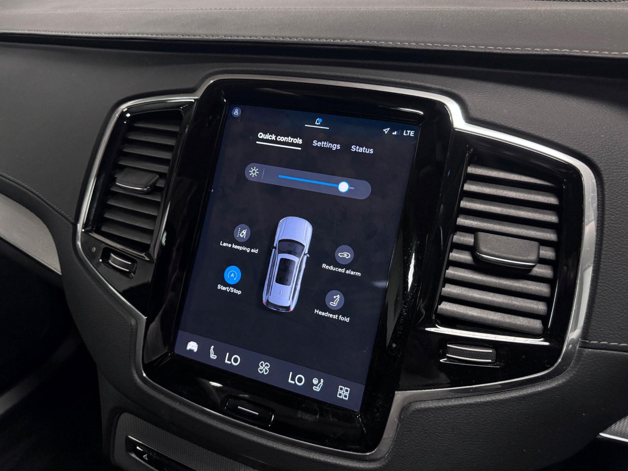 Volvo XC90 view 48