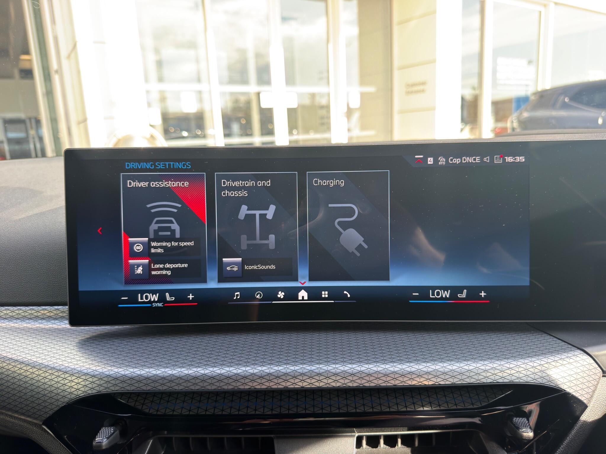BMW I4 view 27