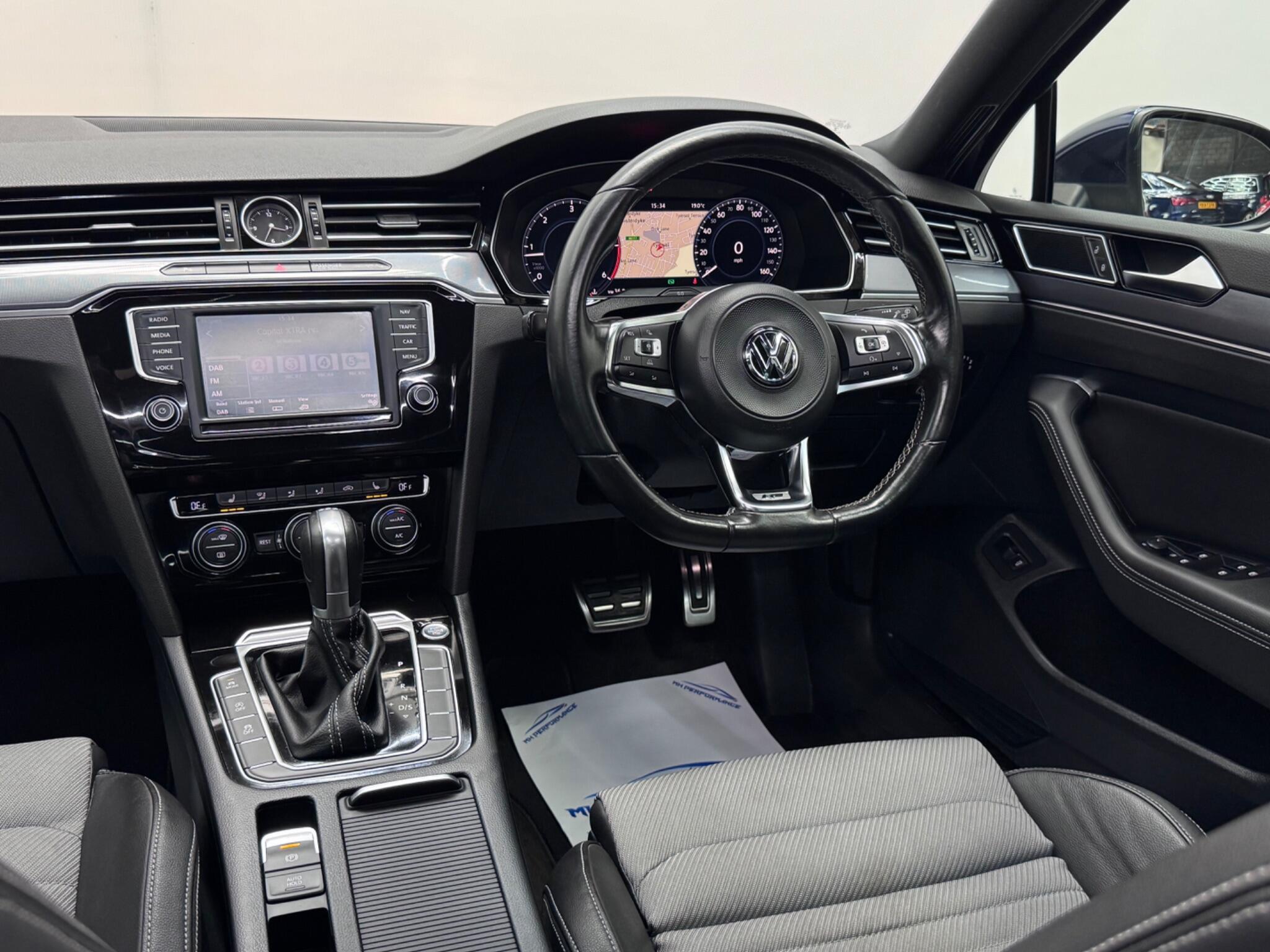 Volkswagen Passat view 71