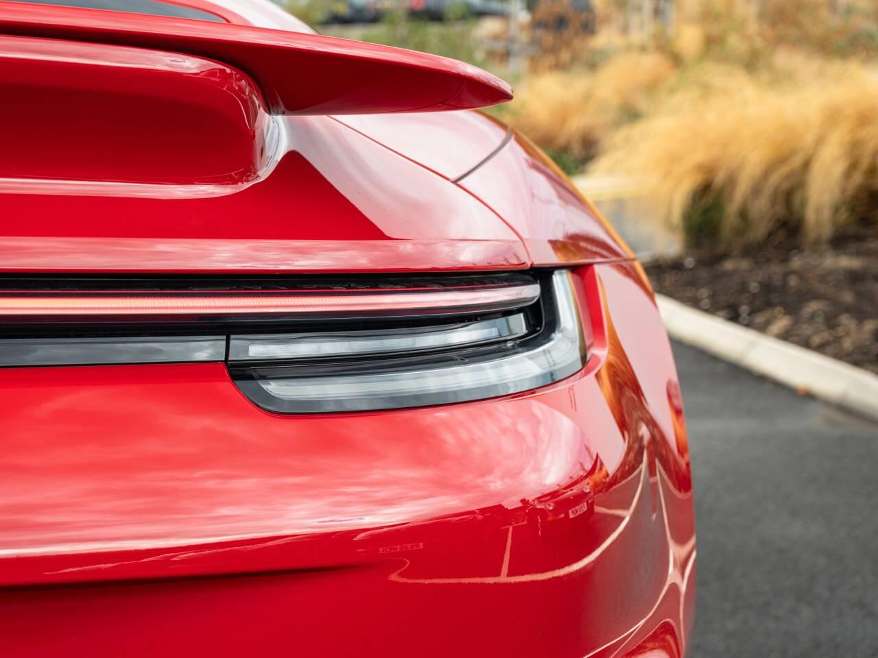 Porsche 911 view 13