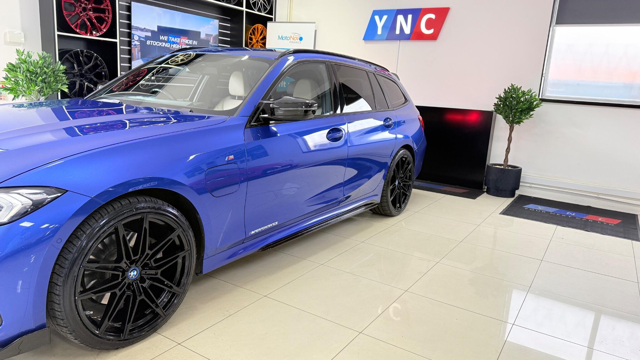 BMW 3 Series view 34