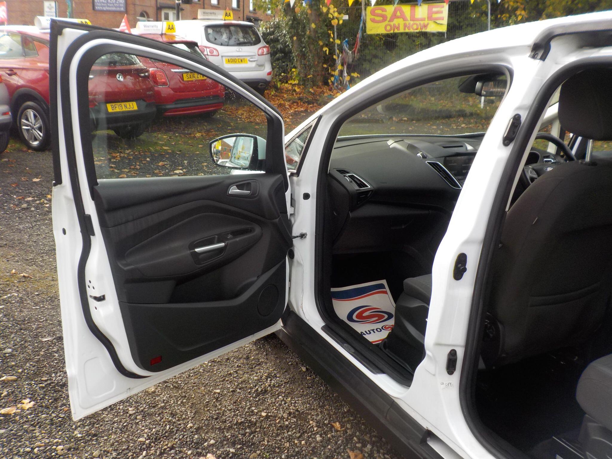 Ford Grand C-Max 1.5 TDCi Titanium Euro 6 (s/s) 5dr