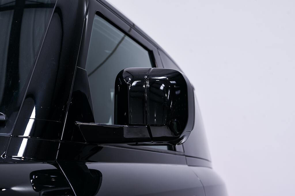Land Rover Defender view 8