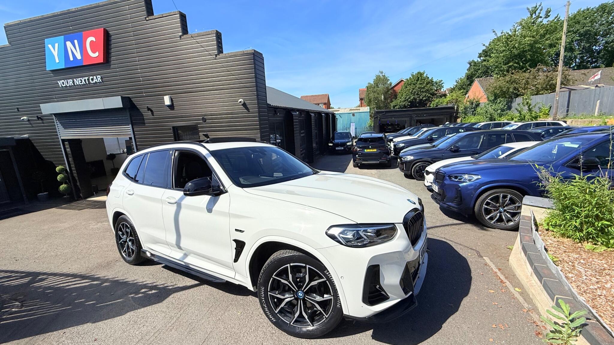 BMW X3 view 4
