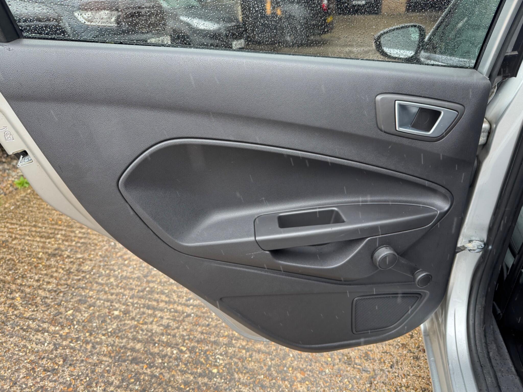 Ford Fiesta view 21