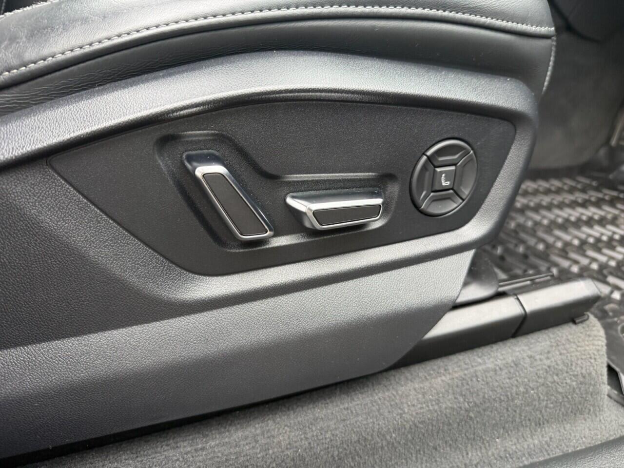 Audi SQ7 view 20