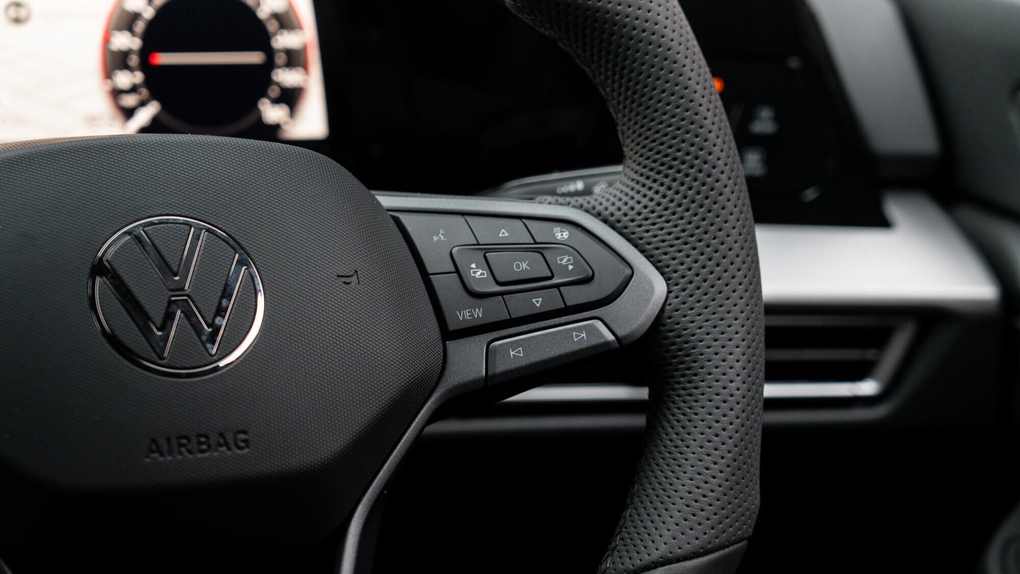 Volkswagen Golf view 29
