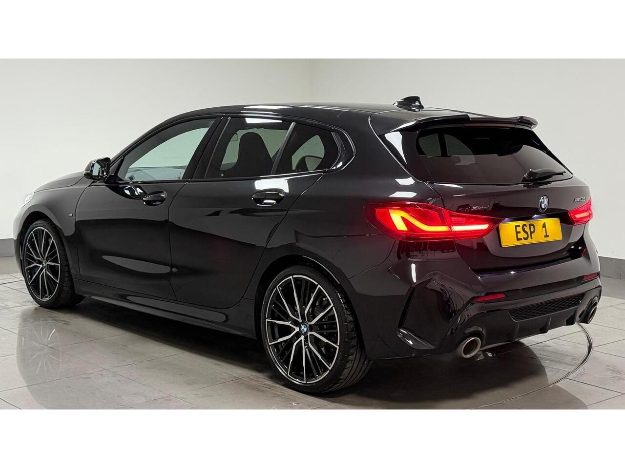 BMW 1 Series view 6
