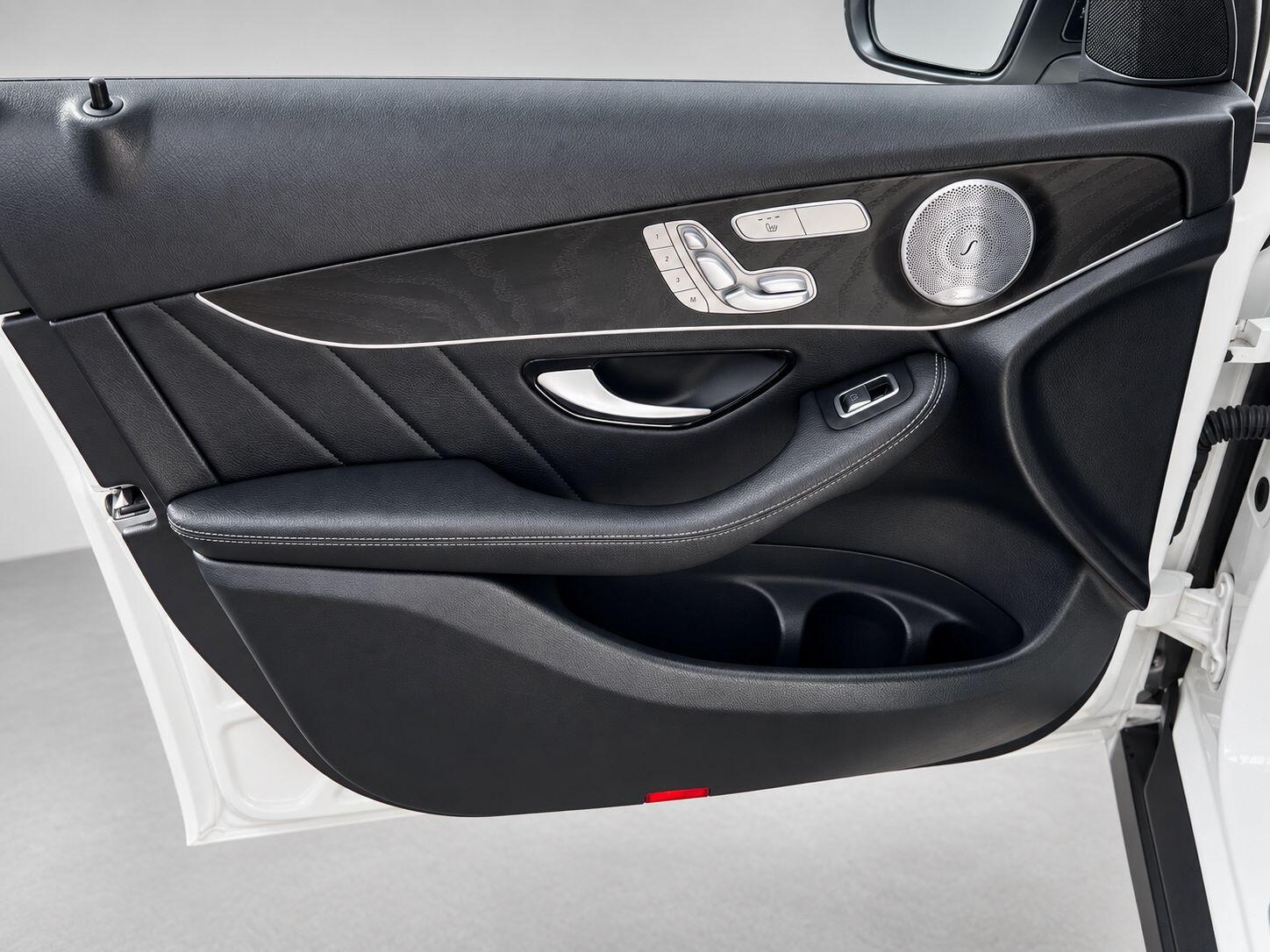 Mercedes-Benz GLC view 35