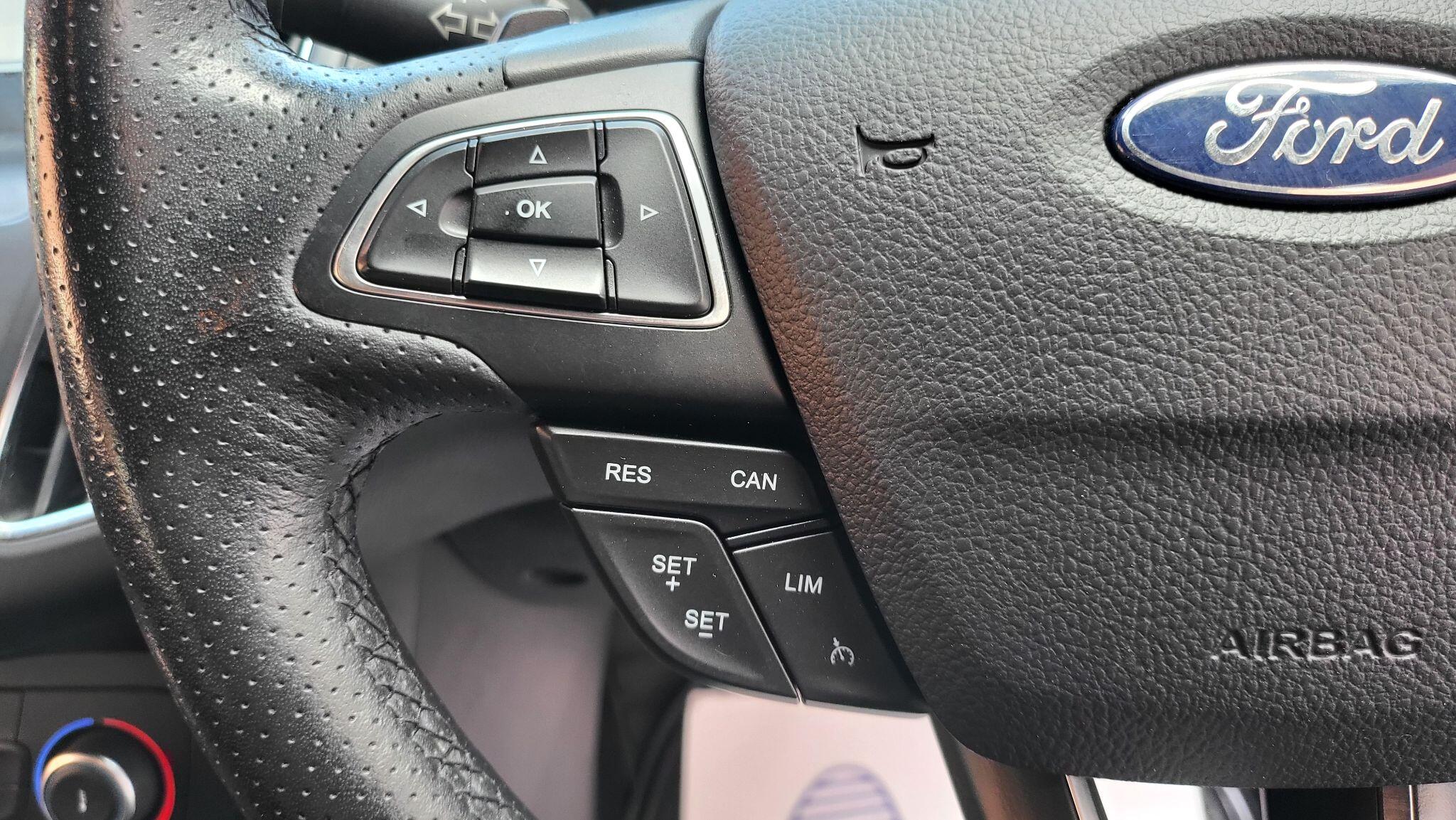 Ford Focus view 19