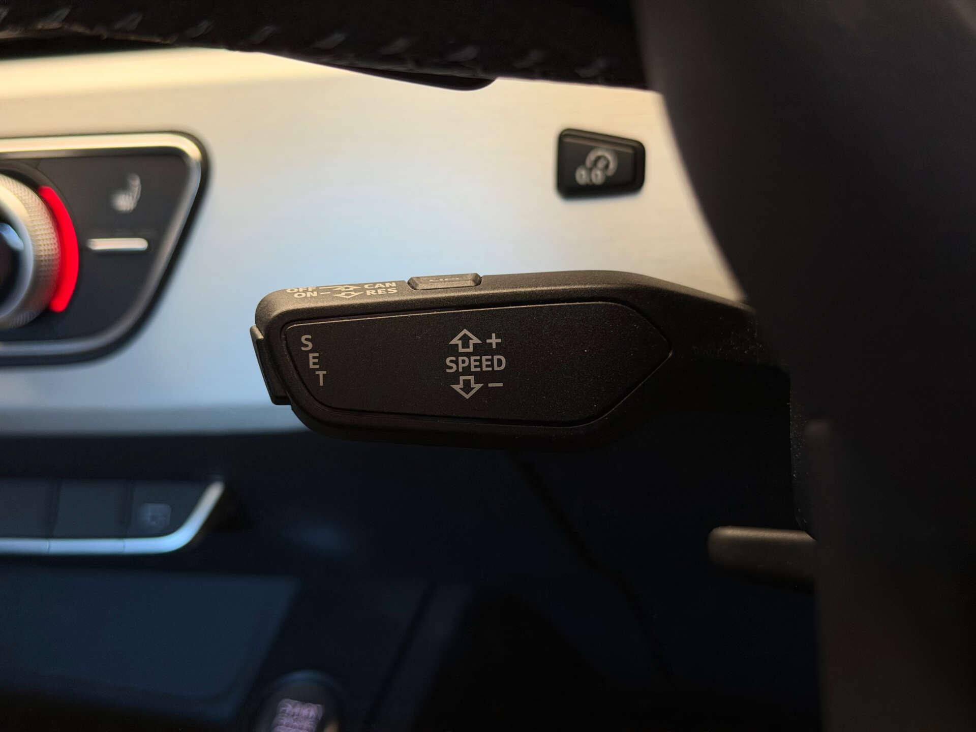 Audi A4 view 21