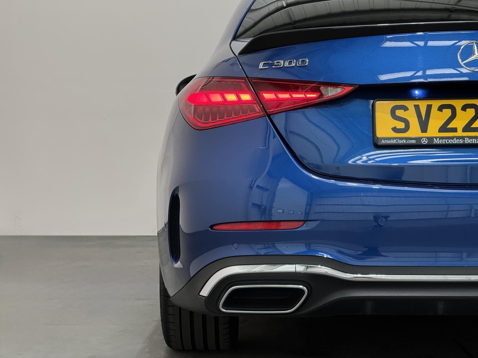 Mercedes-Benz C Class view 14