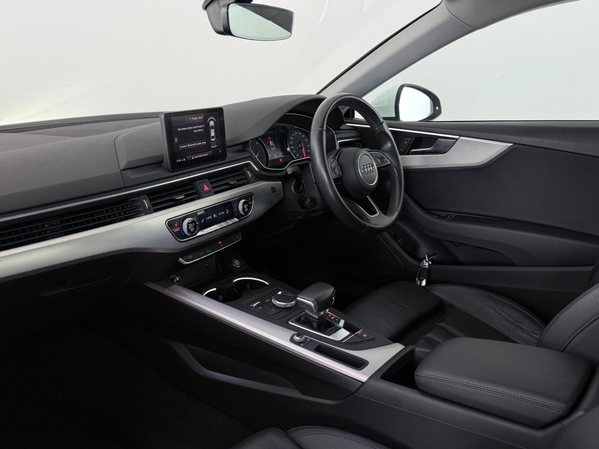 Audi A5 view 4