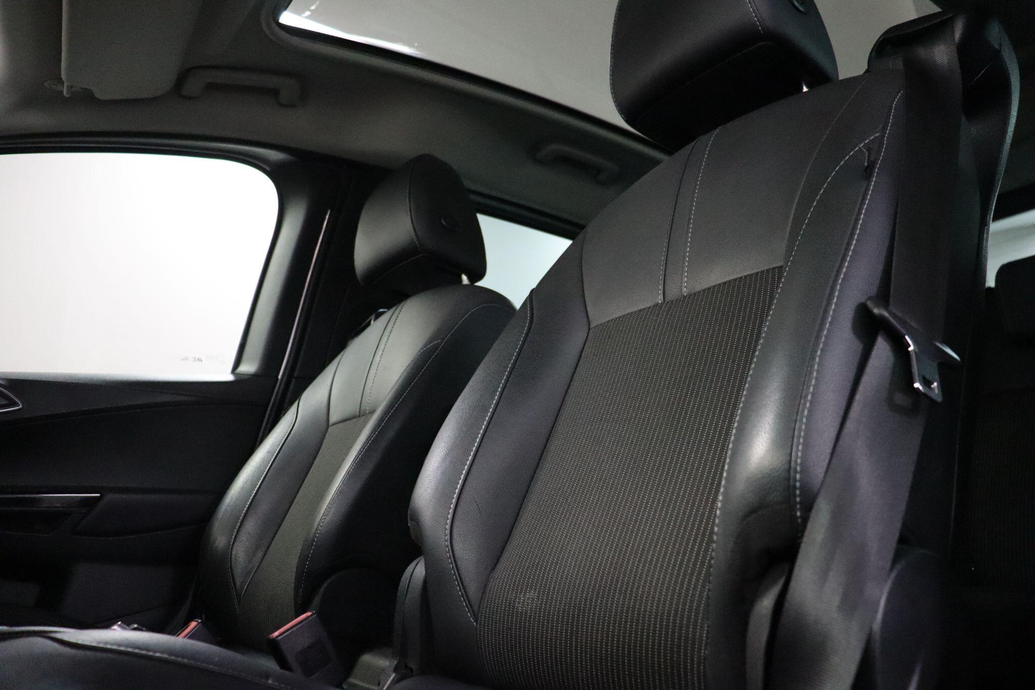 Ford B-Max view 35