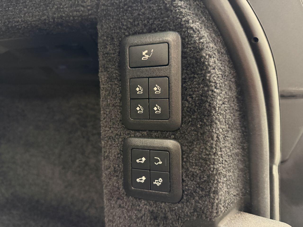 Land Rover Range Rover view 44
