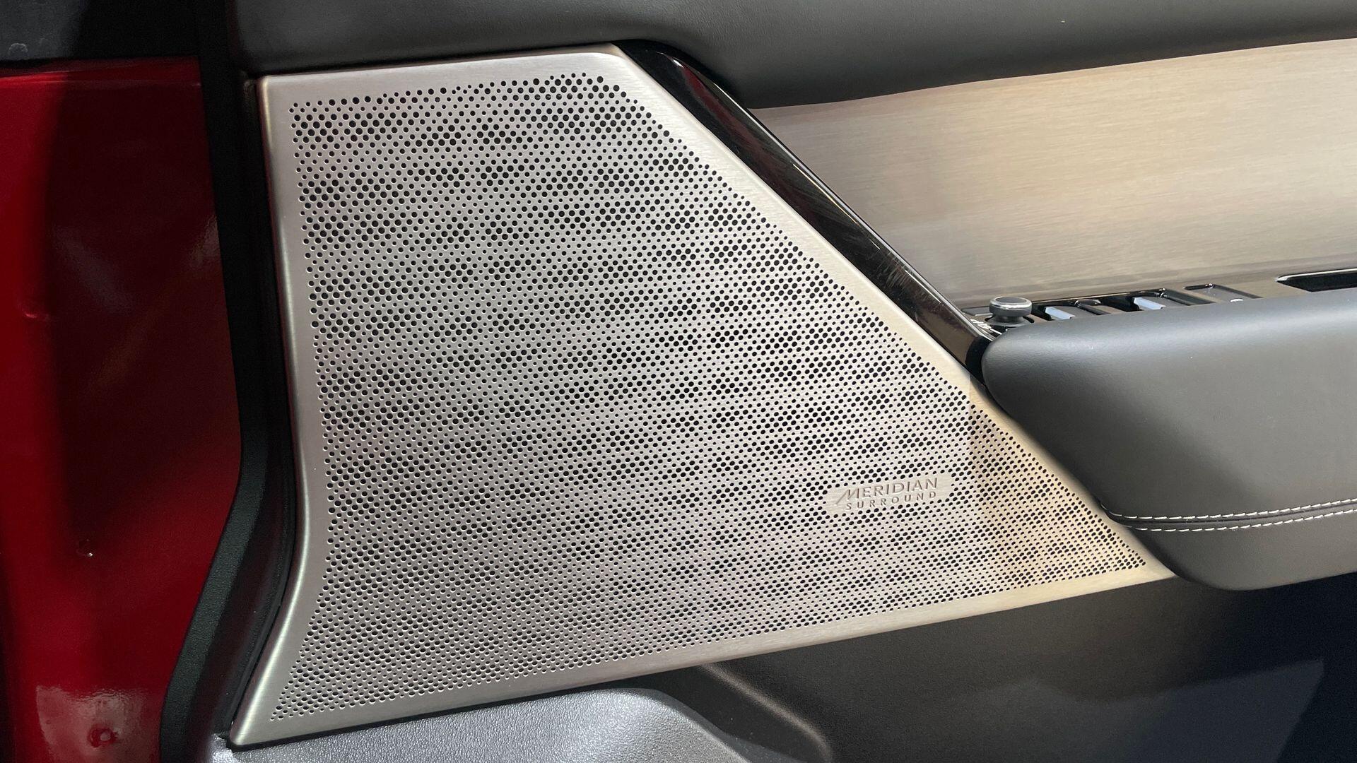 Land Rover Range Rover Velar view 24