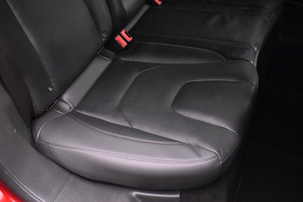 Ford Mondeo view 33