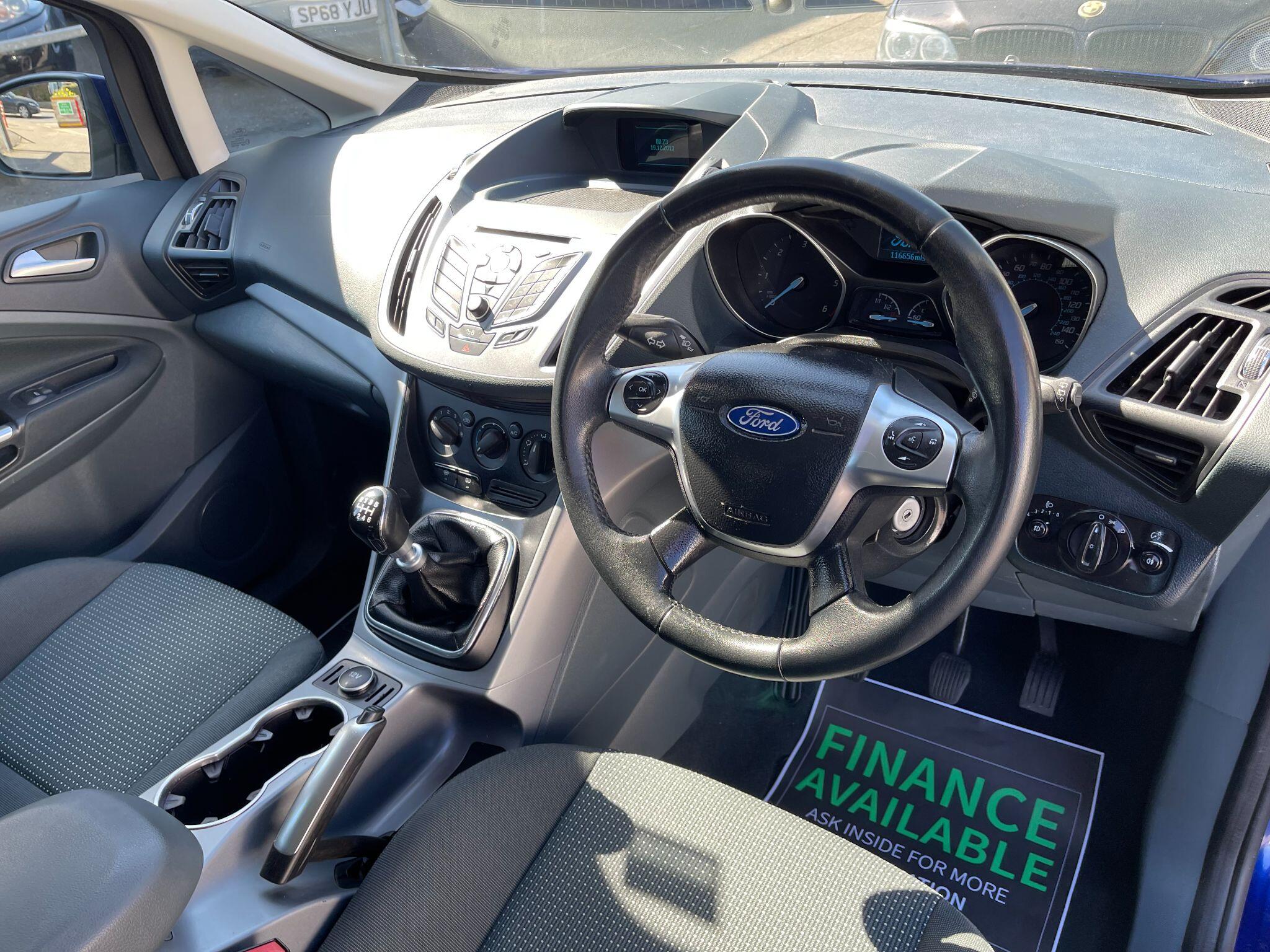 Ford C-Max view 27