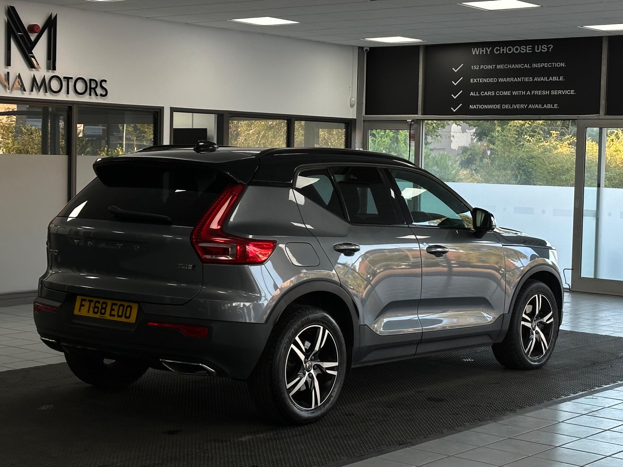 Volvo XC40 view 14