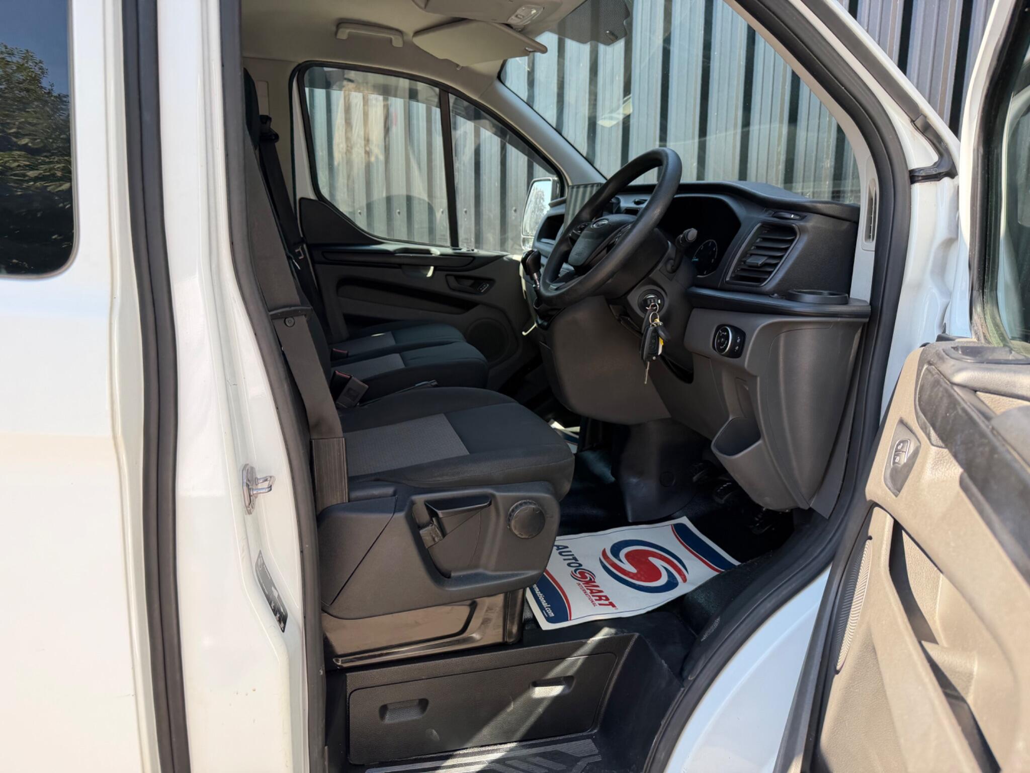Ford Transit Custom view 19