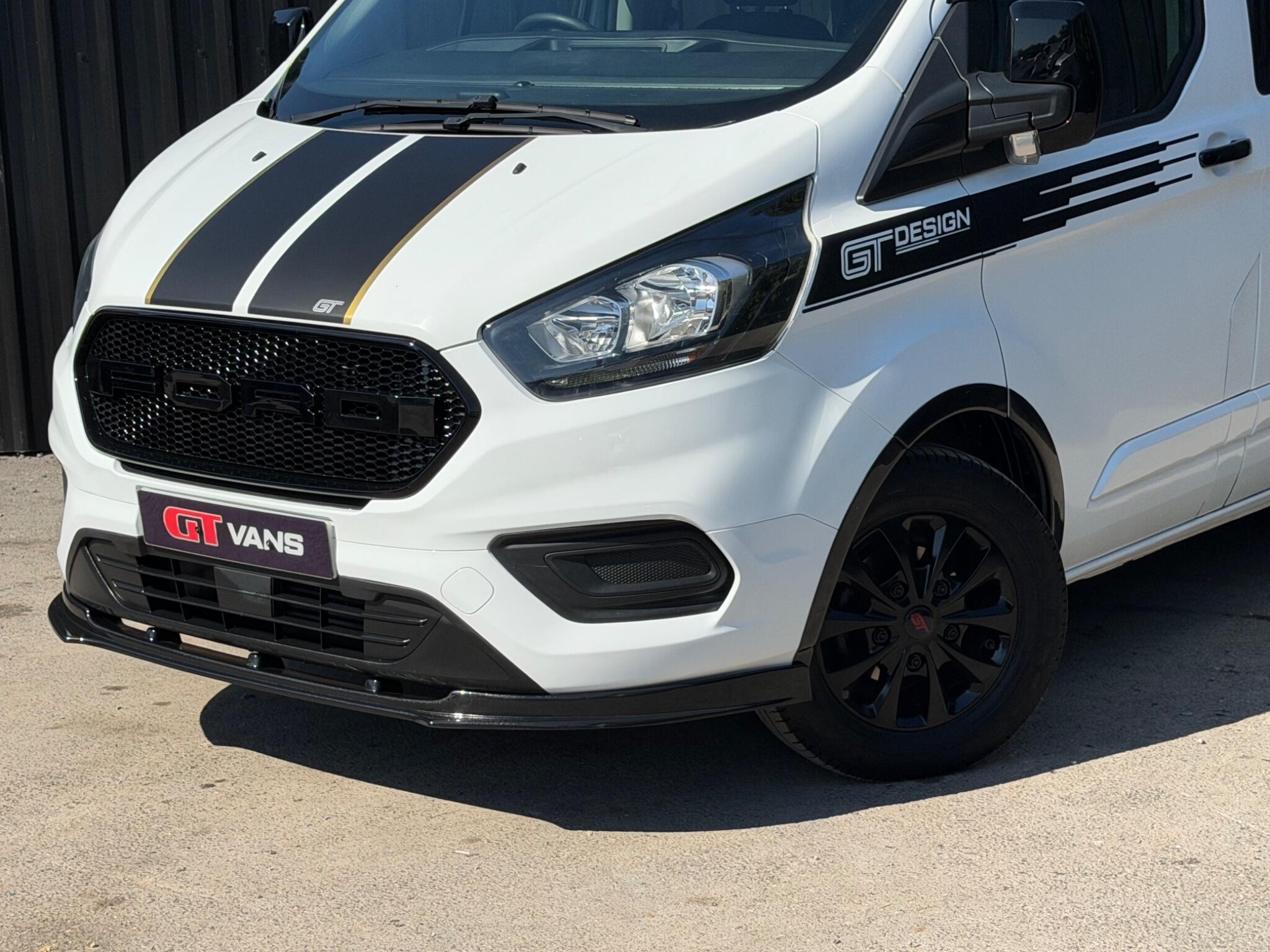 Ford Transit Custom view 10
