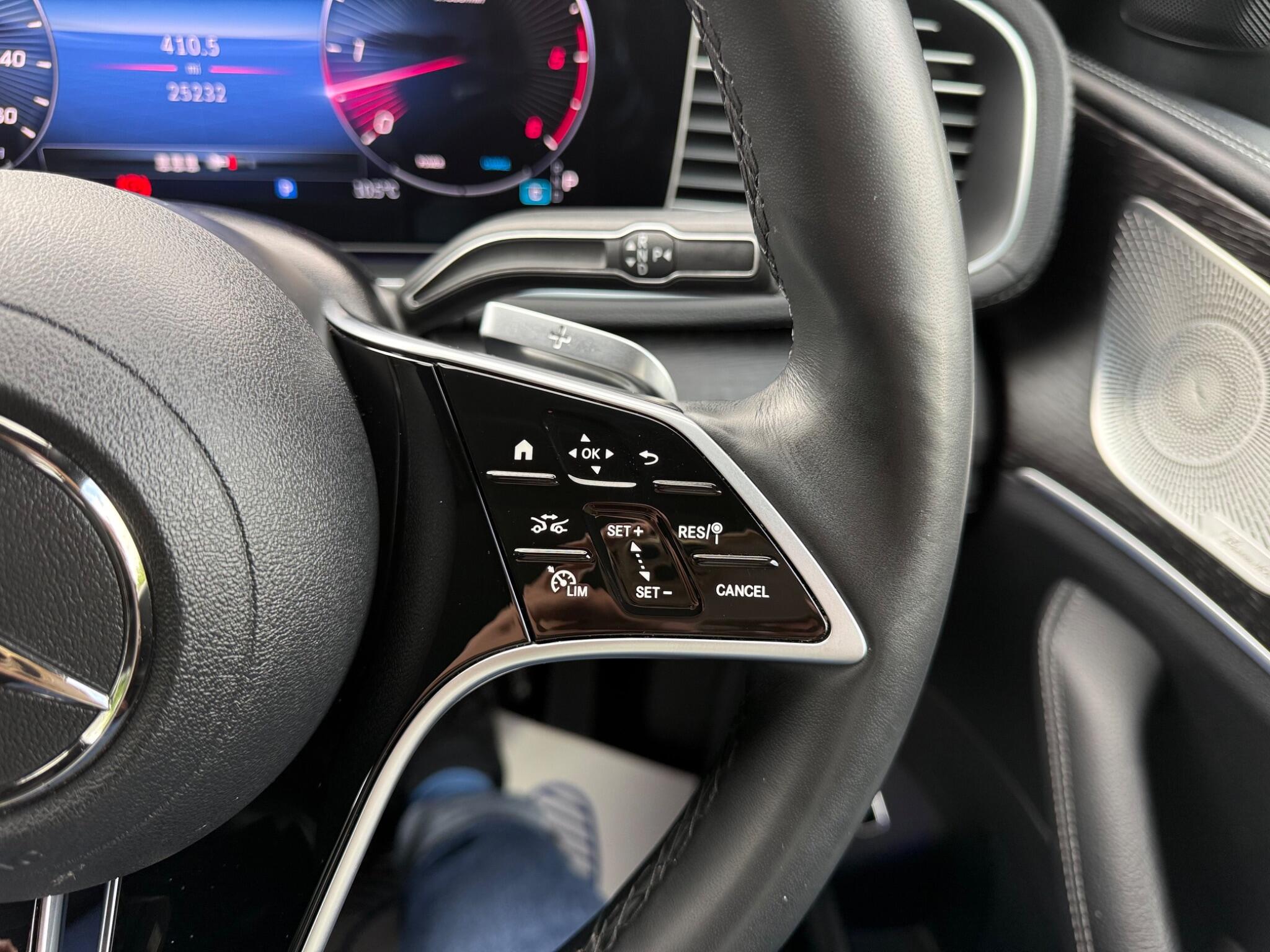Mercedes-Benz GLE view 34