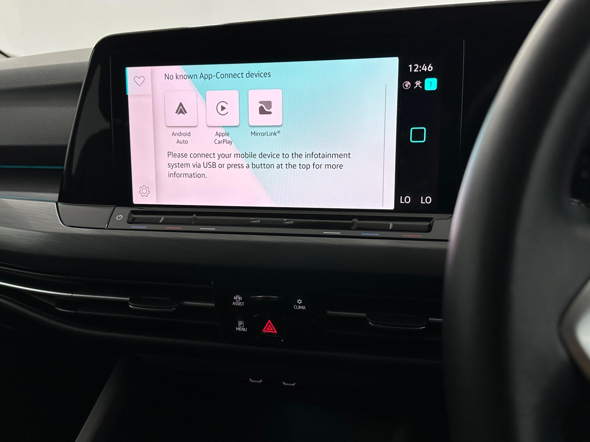 Volkswagen Golf view 24