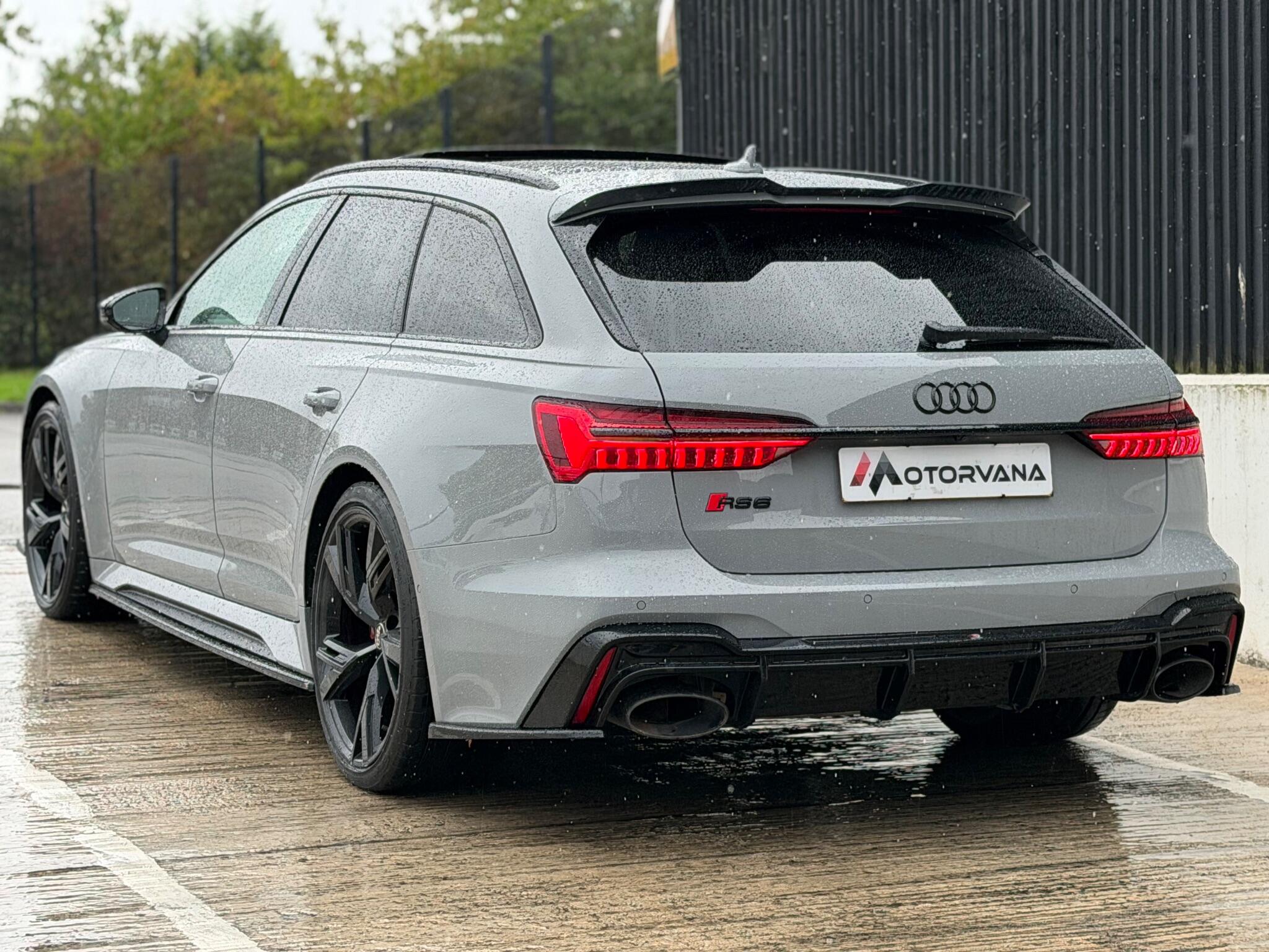 Audi RS6 view 17