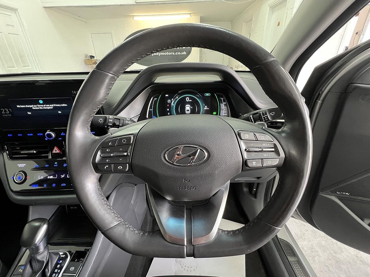Hyundai Ioniq view 9