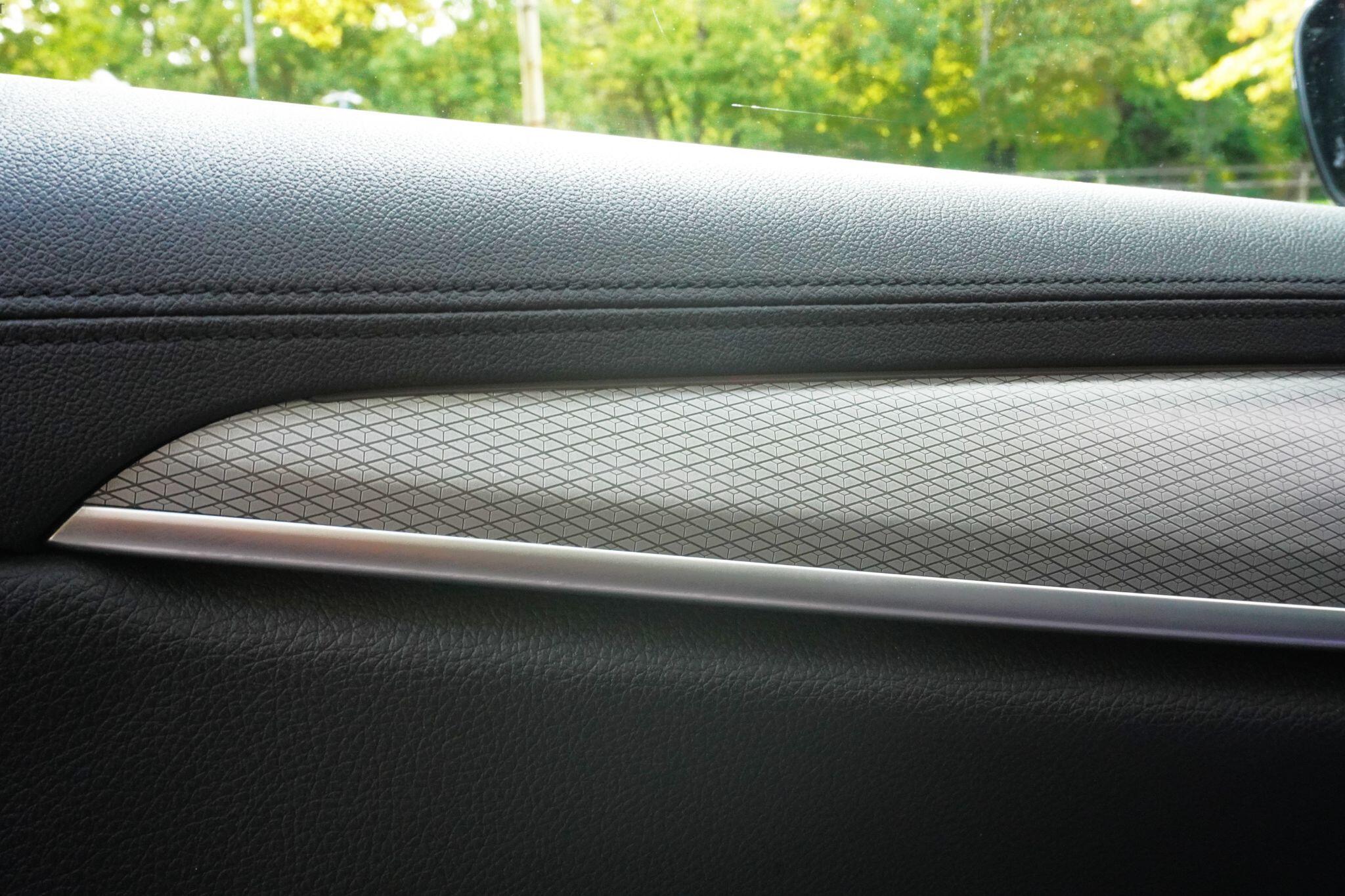 BMW 5 Series view 65
