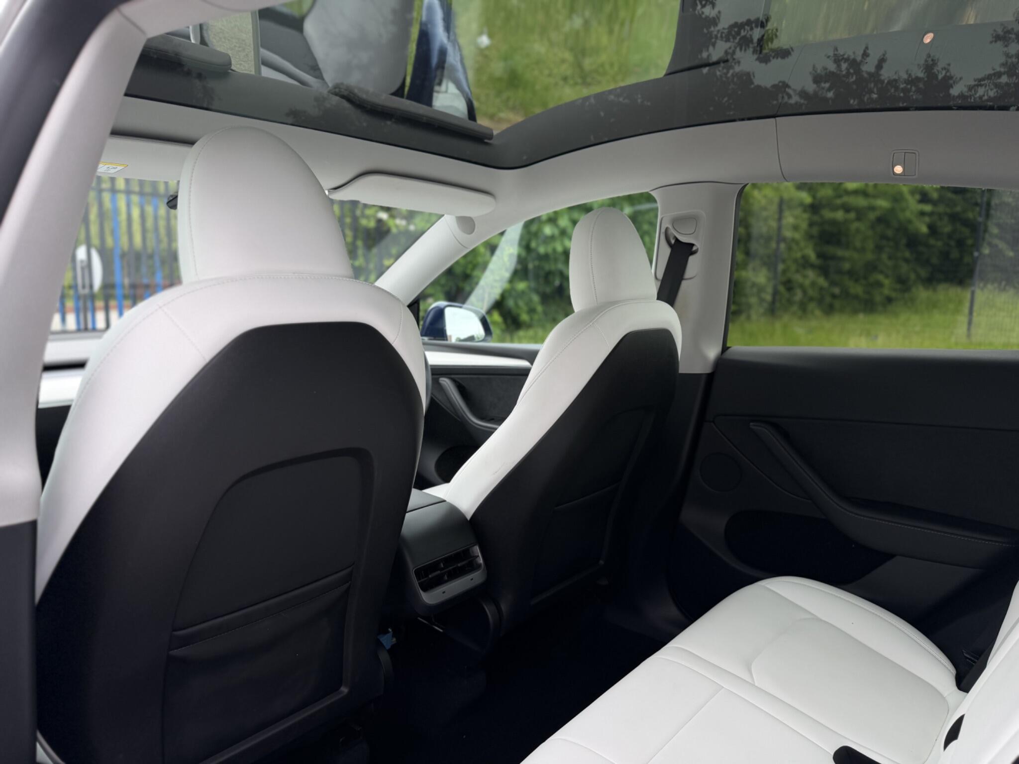 Tesla Model Y view 19