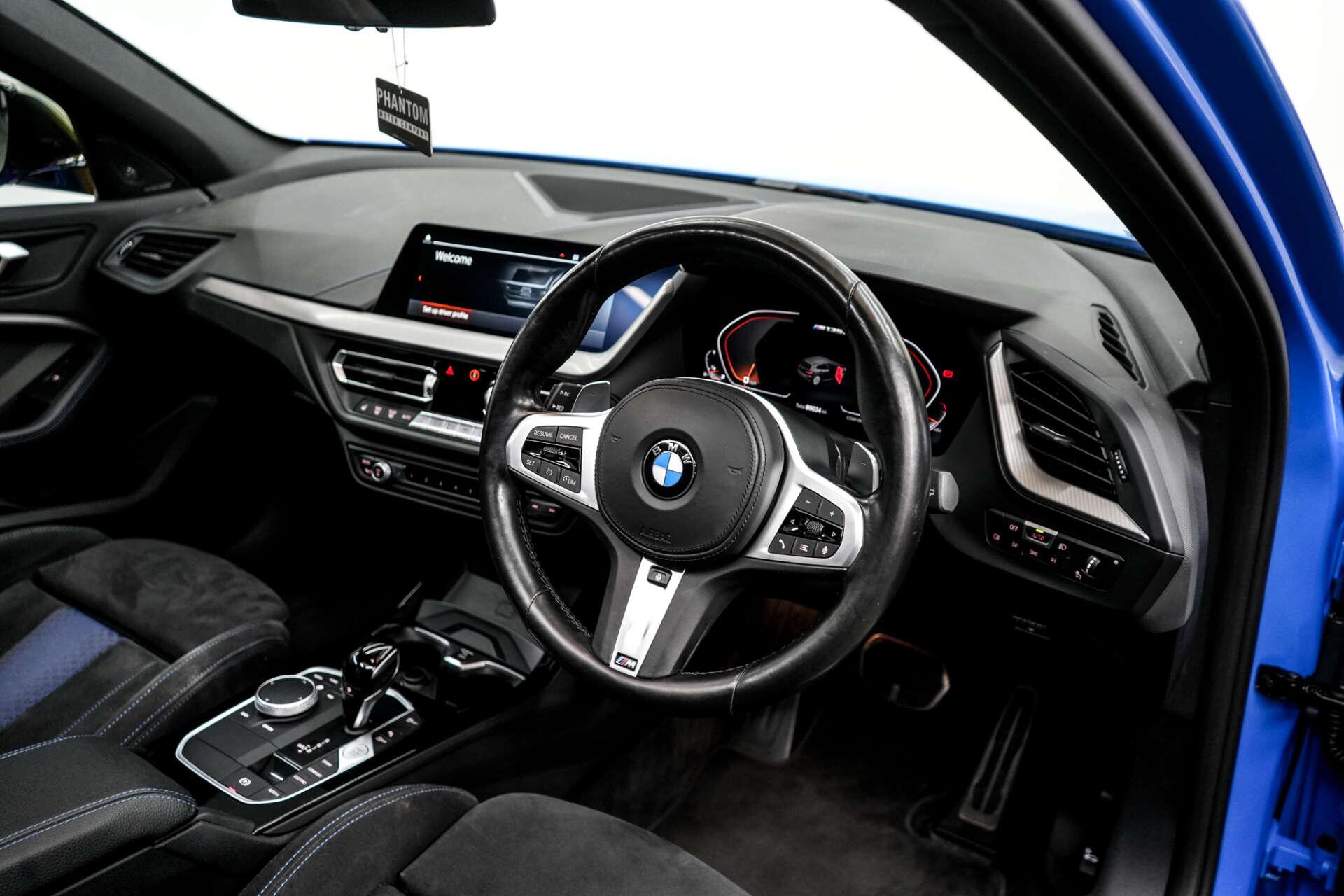 BMW 1 Series view 13