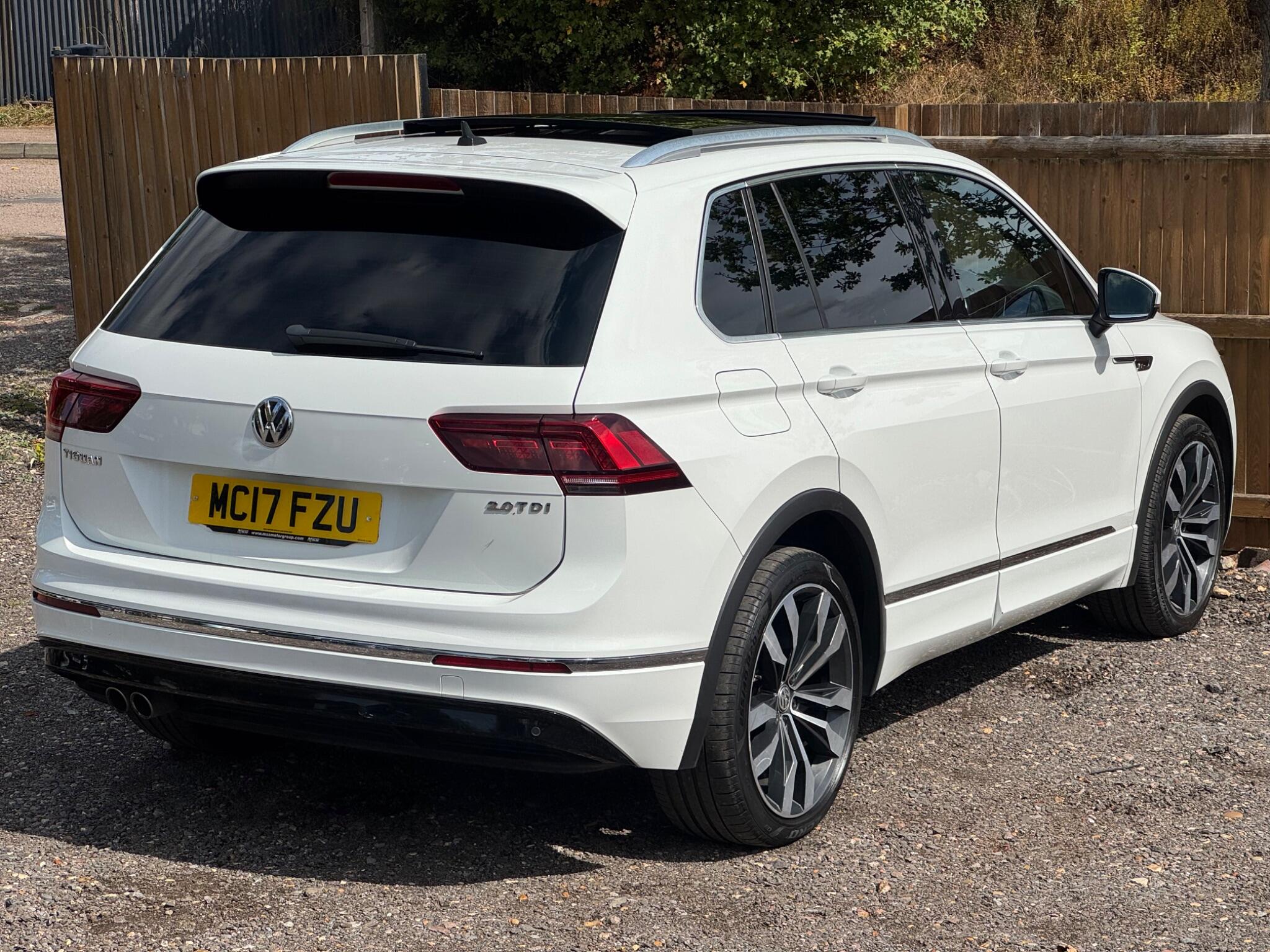 Volkswagen Tiguan view 14