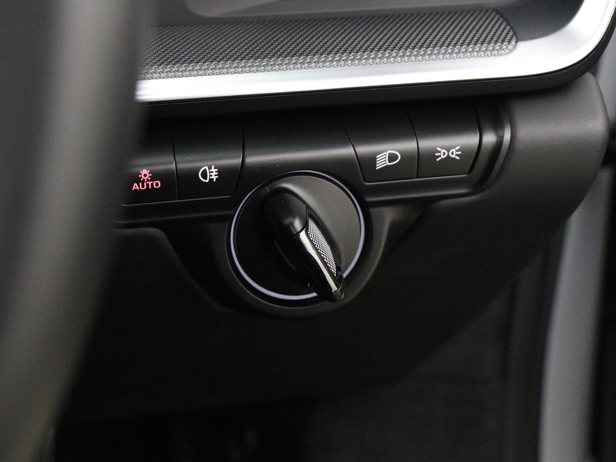 Porsche 911 view 37