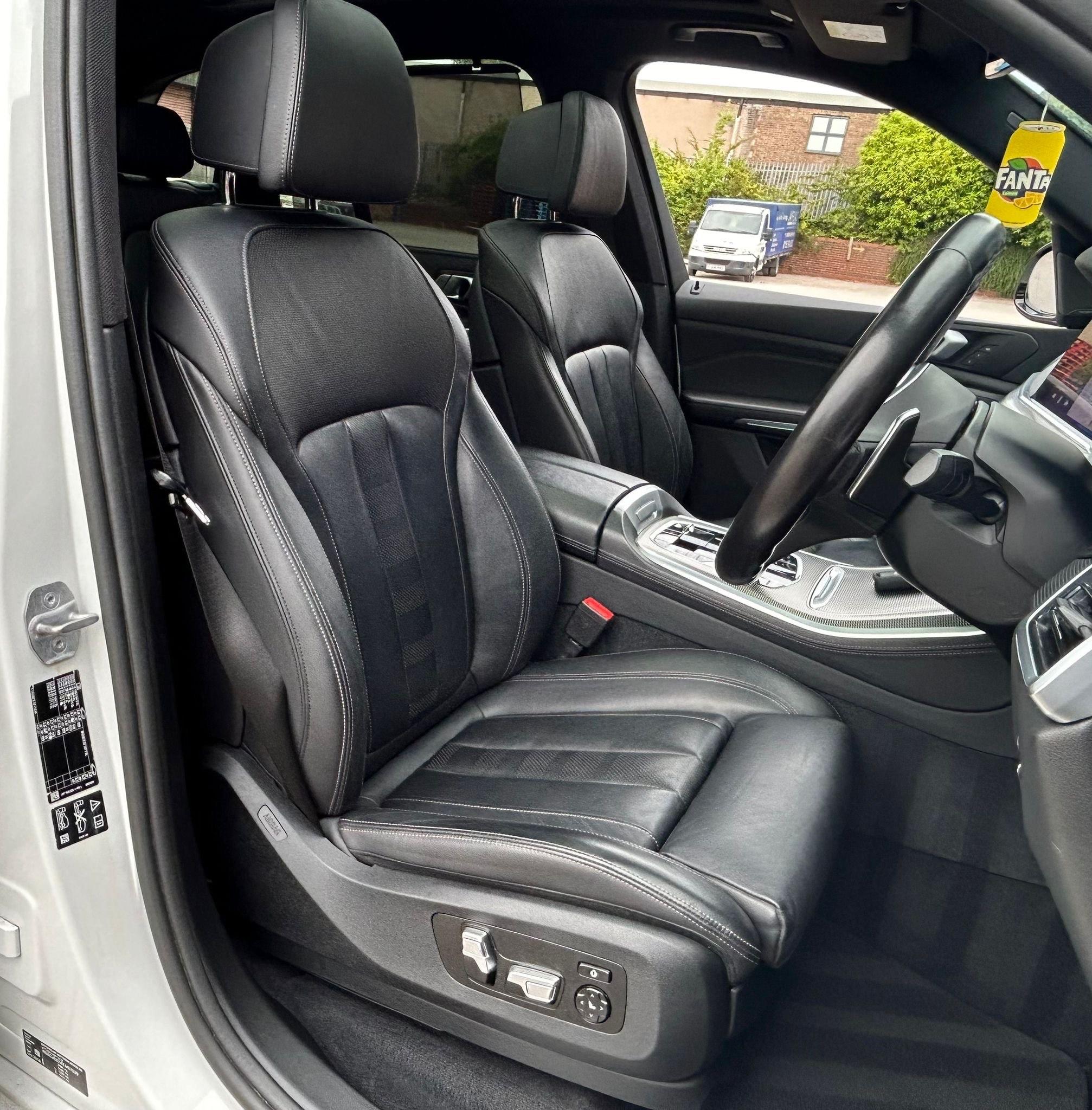 BMW X5 view 40
