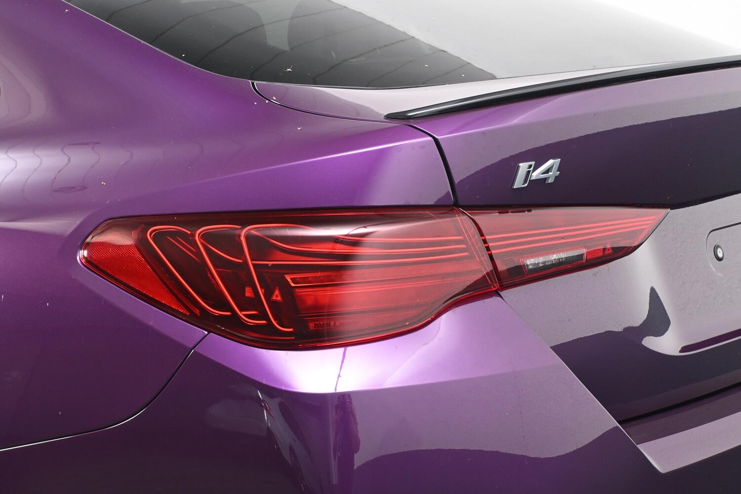 BMW I4 view 22