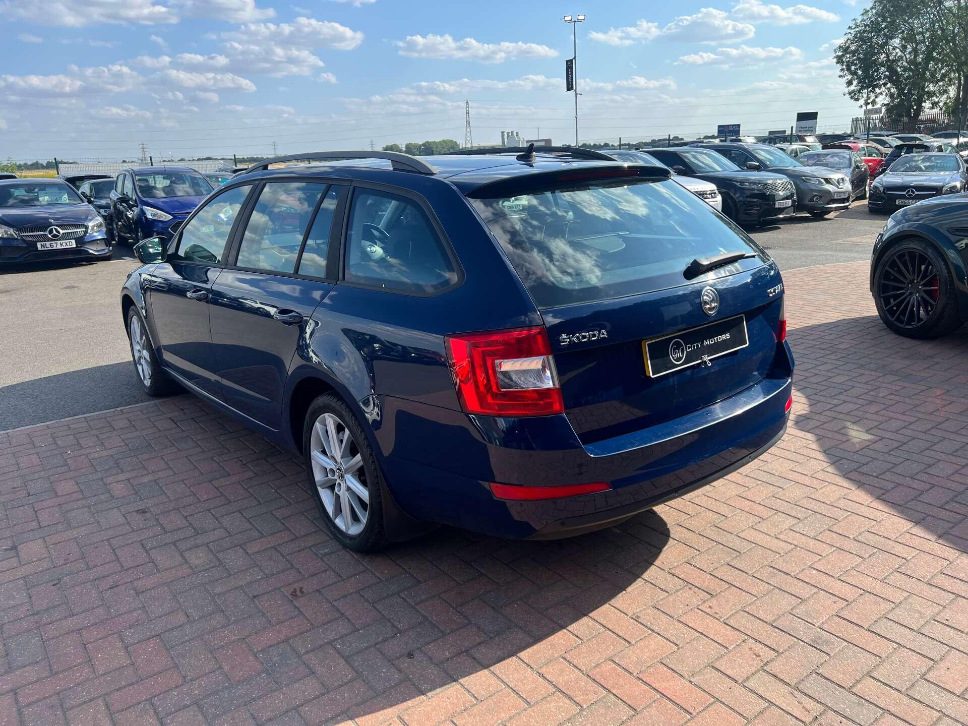Skoda Octavia view 11