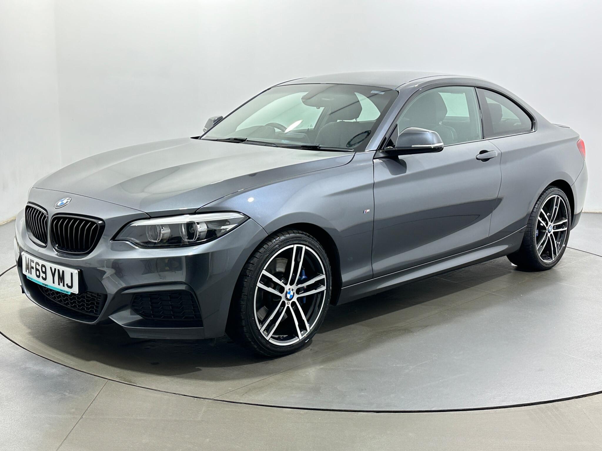 BMW 2 Series view 4