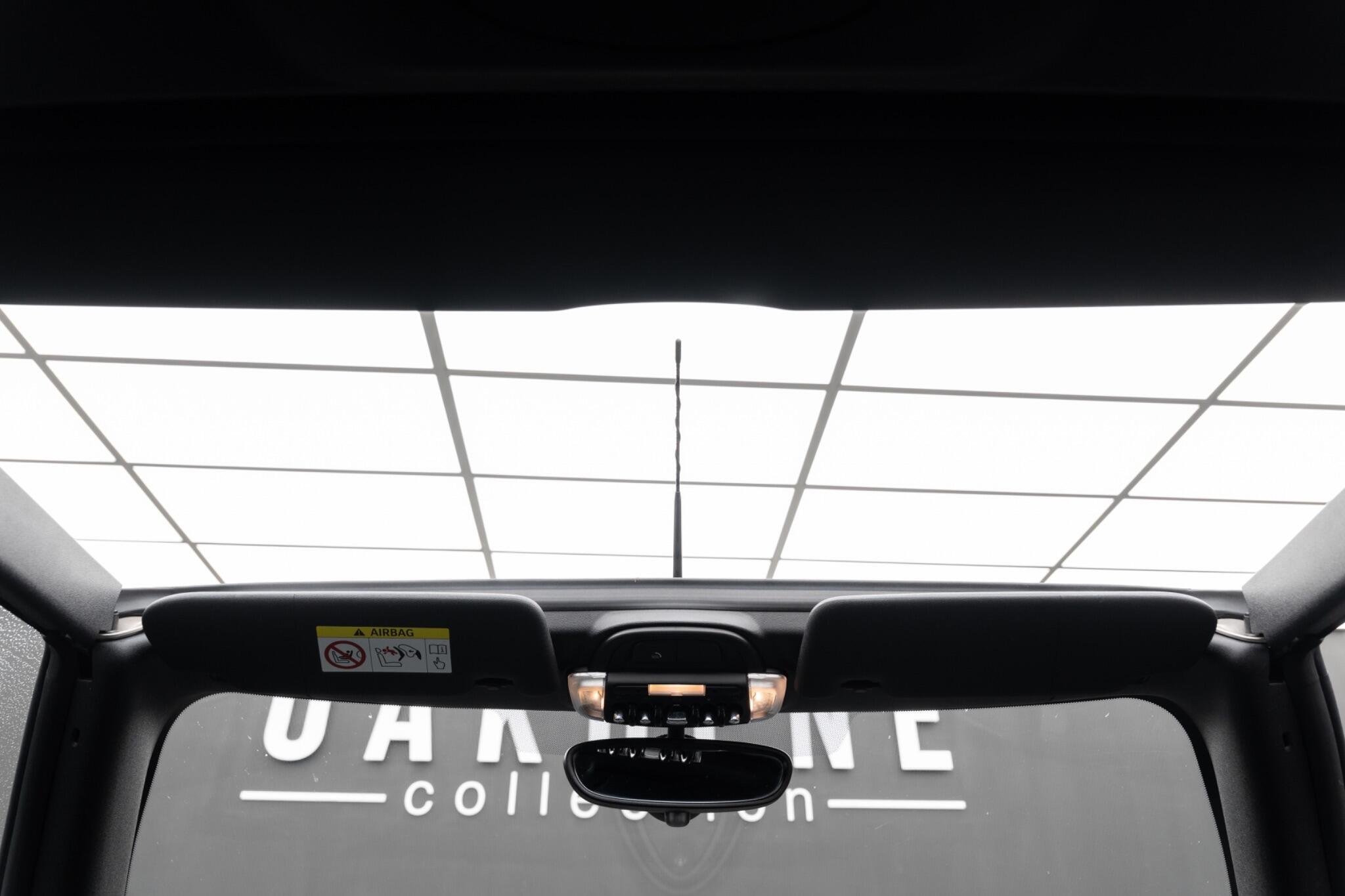 MINI Convertible view 4