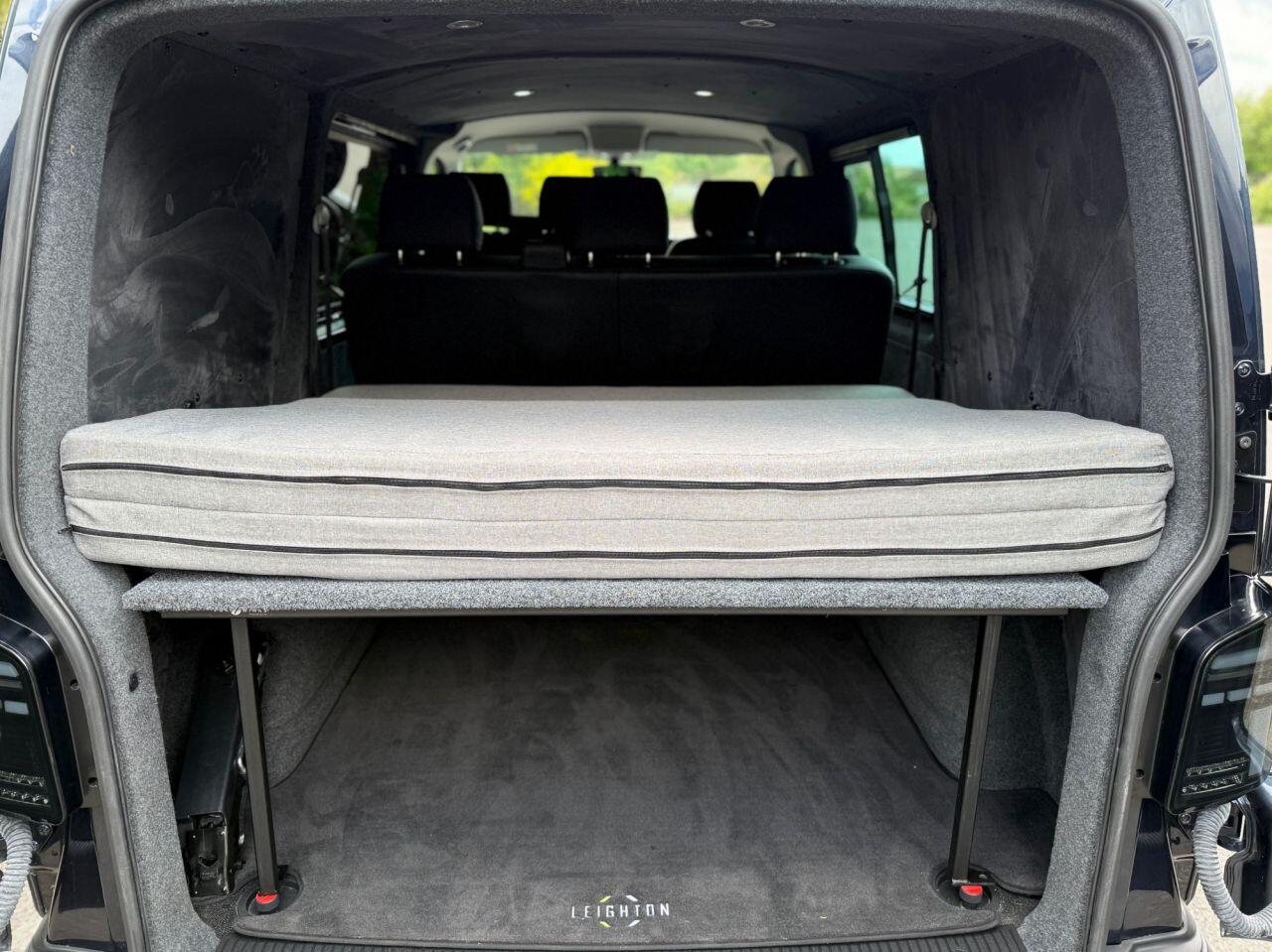 Volkswagen Transporter view 46