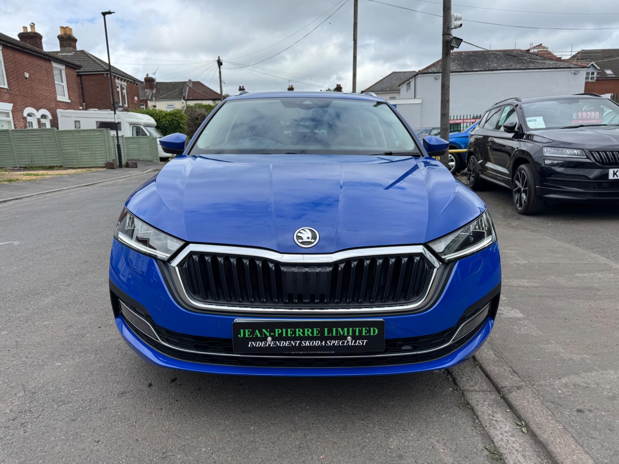 Skoda Octavia view 4