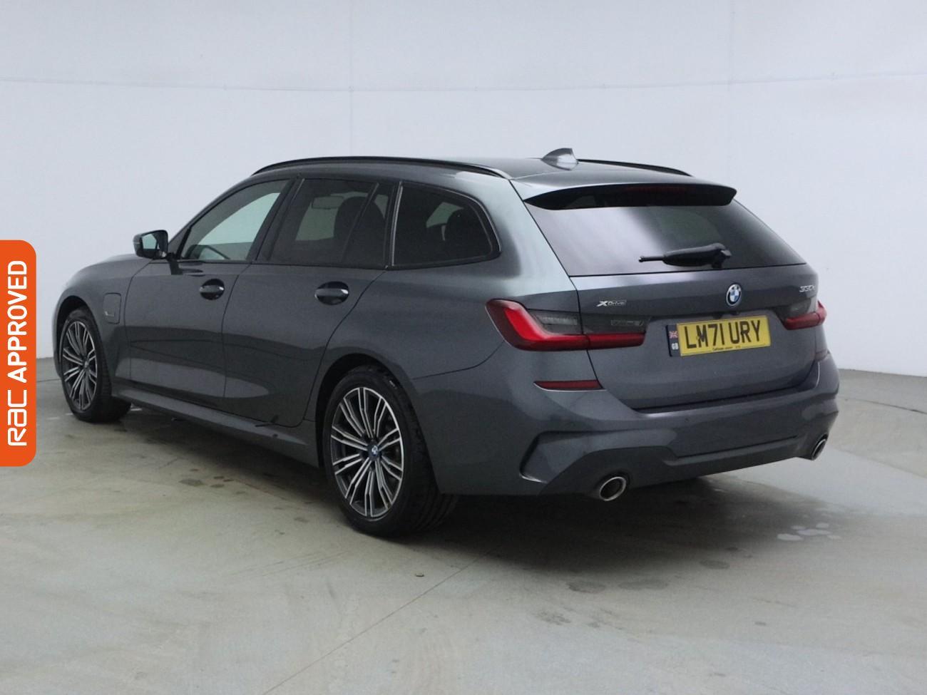 BMW 3 Series view 5