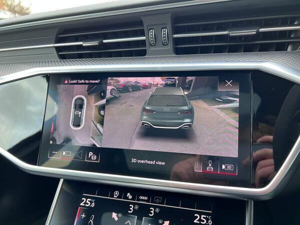 Audi RS6 Avant view 47
