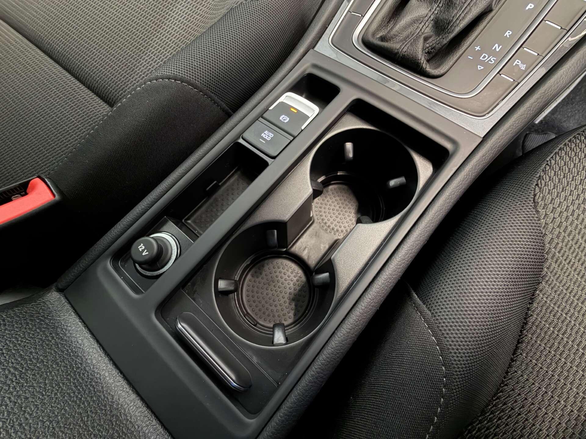Volkswagen Golf view 33