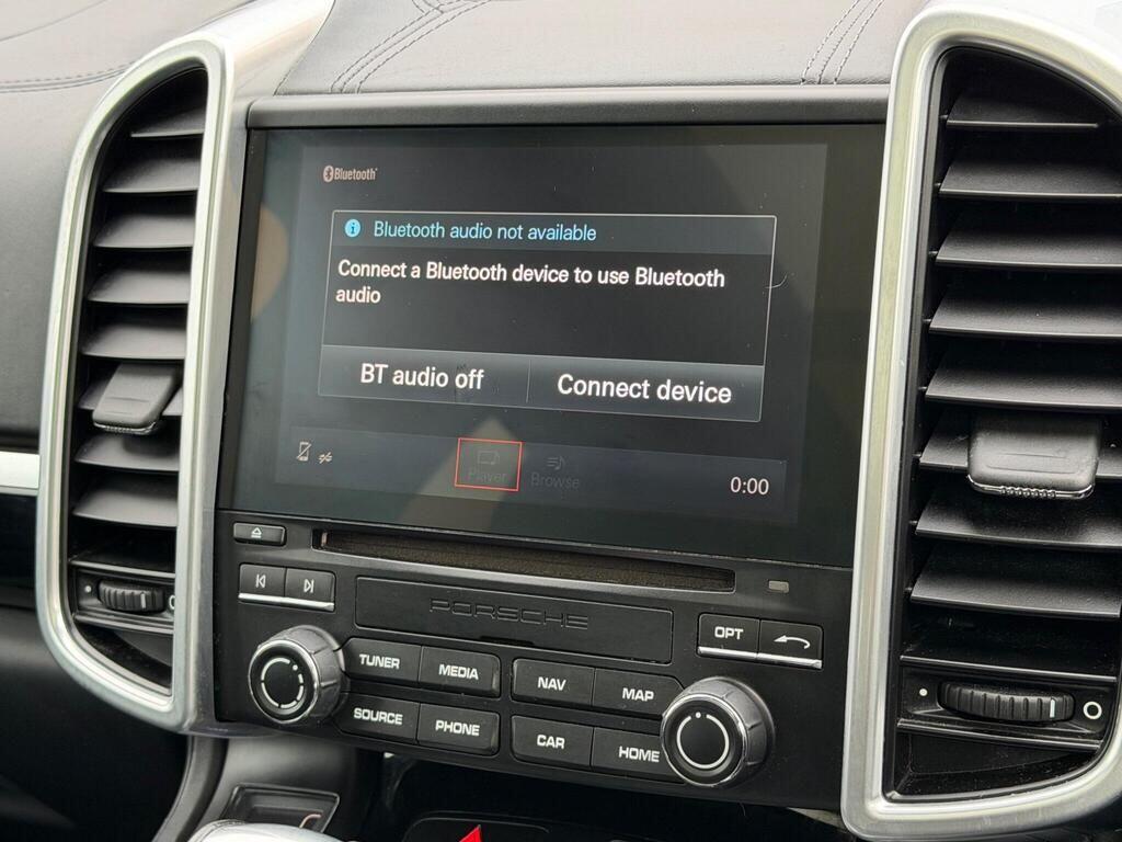Porsche Cayenne view 38